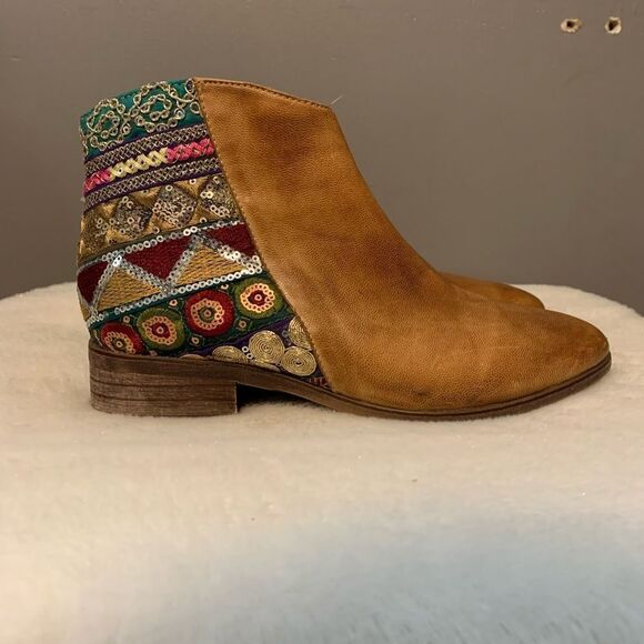 Antelope Taupe Geometric Cali Leather Ankle Boot Western Bootie EU 36 US 6 - Picture 2 of 7